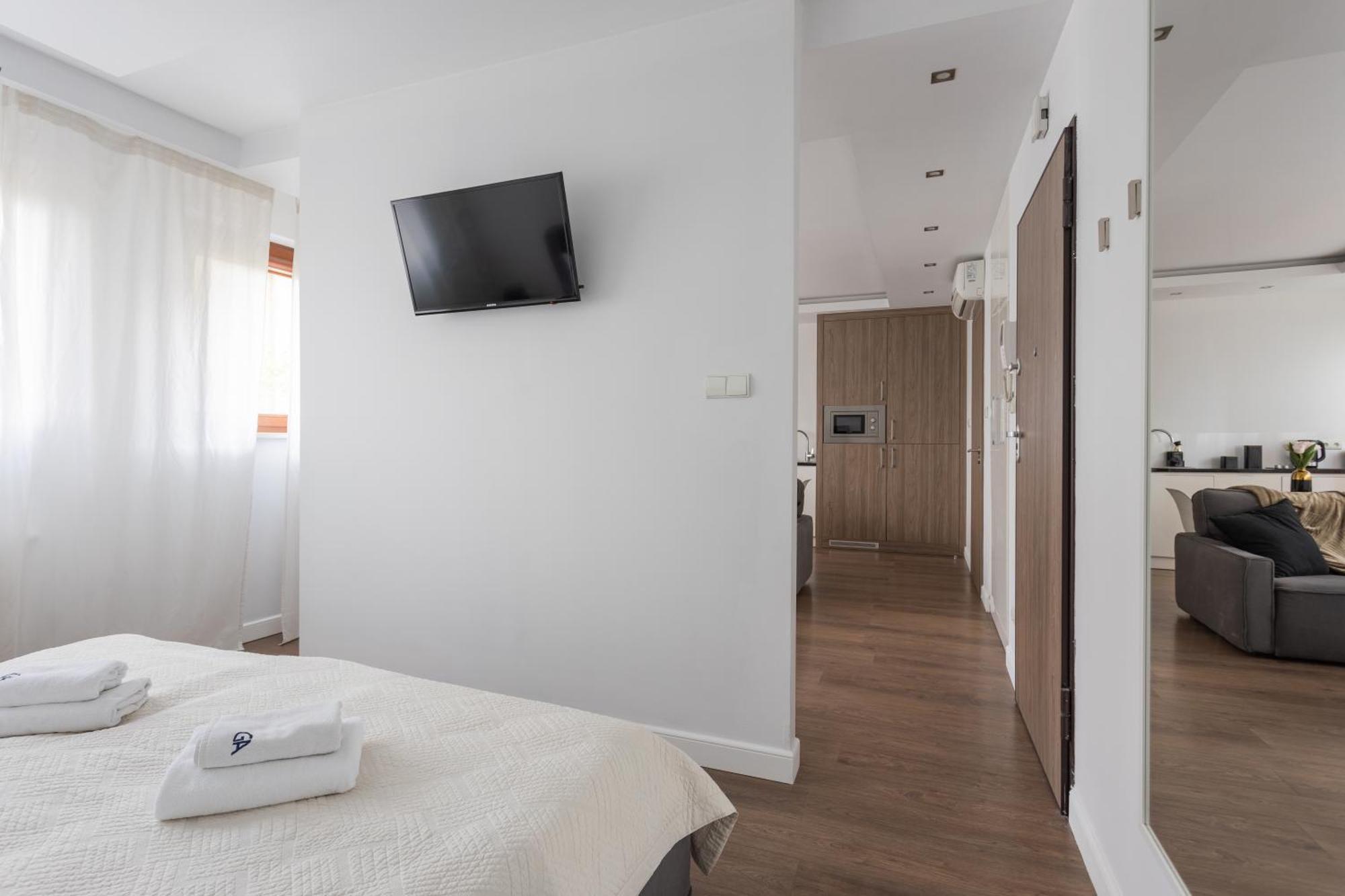 Golden Apartments Warsaw - Browary Warszawskie - Luxury & Cozy Apartments - Oxygen Residence- Wronia Dış mekan fotoğraf